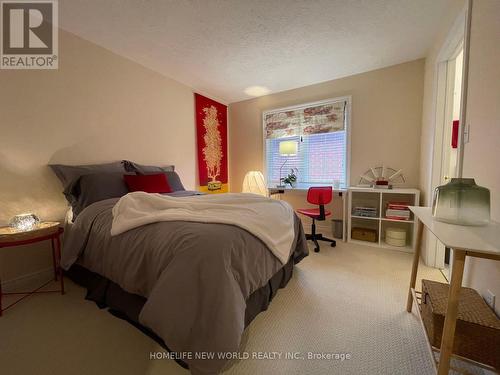 29 - 10 Isherwood Avenue, Cambridge, ON - Indoor Photo Showing Bedroom