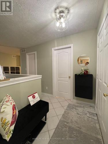 29 - 10 Isherwood Avenue, Cambridge, ON - Indoor Photo Showing Other Room