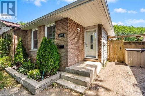 6235 Johnson Drive, Niagara Falls, ON - Outdoor