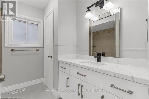 6 Ben Lomond Place, Hamilton (Raleigh), ON - Indoor Photo Showing Bathroom