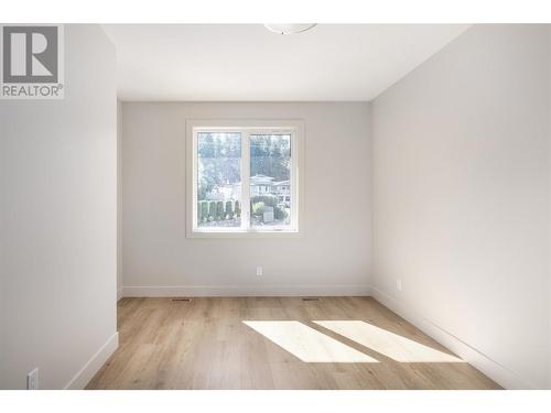 894/896 Dehart Road, Kelowna, BC - Indoor Photo Showing Other Room