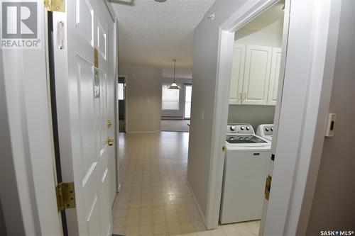 402 220 1St Street E, Nipawin, SK - Indoor