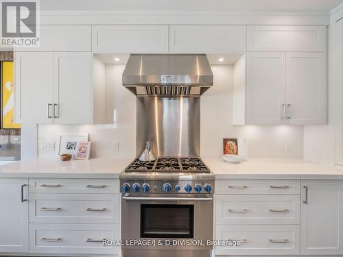 33 Blythwood Road, Toronto (Mount Pleasant East), ON - Indoor Photo Showing Kitchen With Upgraded Kitchen