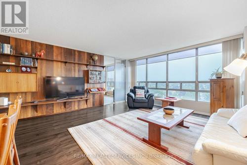 805 - 310 Mill Street S, Brampton (Brampton South), ON - Indoor Photo Showing Living Room