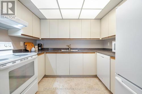 805 - 310 Mill Street S, Brampton (Brampton South), ON - Indoor Photo Showing Kitchen With Double Sink