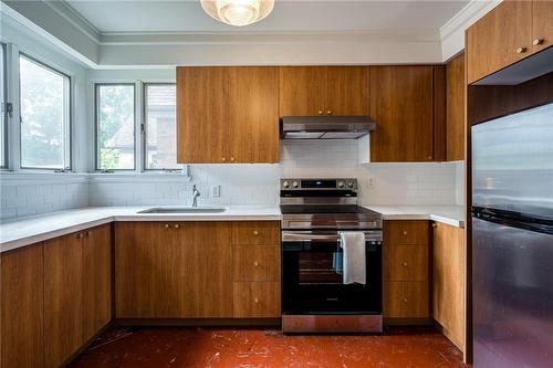 New upgraded kitchen cupboards. - 76 Weir Street N, Hamilton, ON - Indoor Photo Showing Kitchen