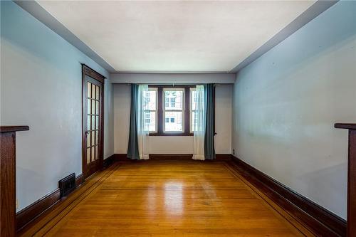 Large principal rooms. - 76 Weir Street N, Hamilton, ON - Indoor Photo Showing Other Room