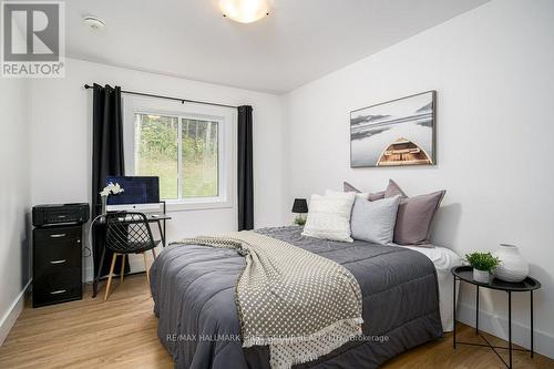 859 Gunter Settlement Road, Quinte West, ON - Indoor Photo Showing Bedroom