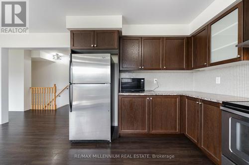 8455 Elderberry Drive, Niagara Falls, ON - Indoor Photo Showing Kitchen