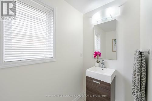 8455 Elderberry Drive, Niagara Falls, ON - Indoor Photo Showing Bathroom