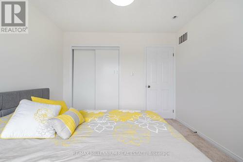 8455 Elderberry Drive, Niagara Falls, ON - Indoor Photo Showing Bedroom