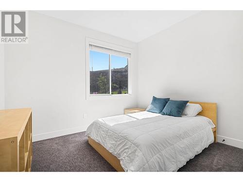 2789 Canyon Crest Drive, West Kelowna, BC - Indoor Photo Showing Bedroom