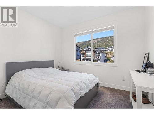 2789 Canyon Crest Drive, West Kelowna, BC - Indoor Photo Showing Bedroom