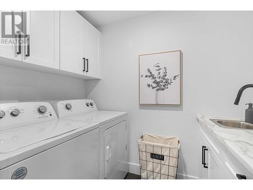 2789 Canyon Crest Drive, West Kelowna, BC - Indoor Photo Showing Laundry Room