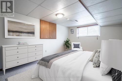 294 Parkside Drive, Hamilton, ON - Indoor Photo Showing Bathroom