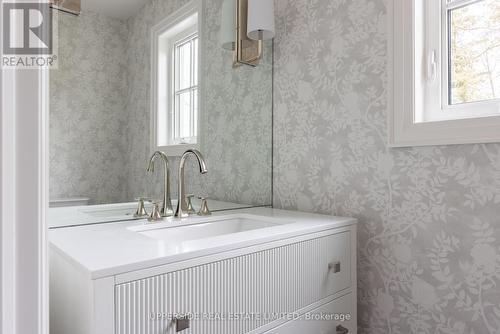 15886 Niagara River Parkway, Niagara-On-The-Lake, ON - Indoor Photo Showing Bathroom