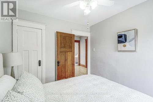 113 Kensington Avenue N, Hamilton (Crown Point), ON - Indoor Photo Showing Bedroom