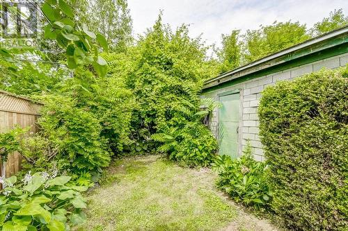 113 Kensington Avenue N, Hamilton (Crown Point), ON - Indoor Photo Showing Bathroom