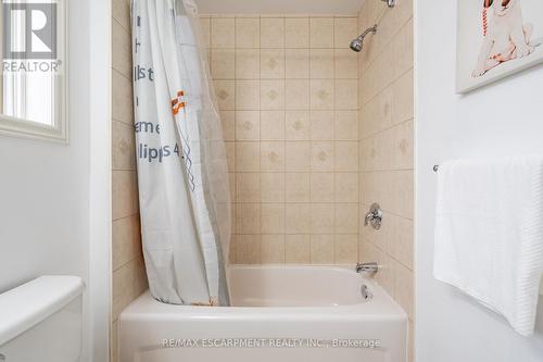 6 Newlove Street, Hamilton (Binbrook), ON - Indoor Photo Showing Bathroom