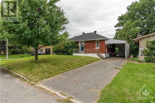 916 Aaron Avenue, Ottawa, ON - Outdoor