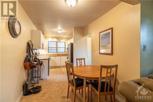 916 Aaron Avenue, Ottawa, ON - Indoor Photo Showing Dining Room