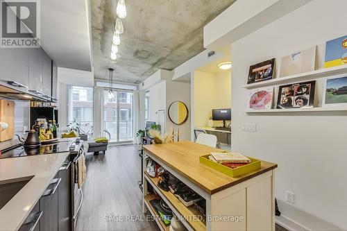 621 - 15 Baseball Place, Toronto (South Riverdale), ON - Indoor Photo Showing Kitchen