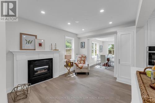 133 Huntington Park Drive, Markham (Thornlea), ON - Indoor Photo Showing Living Room With Fireplace