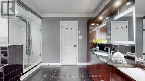 32 Dalmato Court, Vaughan (Vaughan Grove), ON - Indoor Photo Showing Bathroom