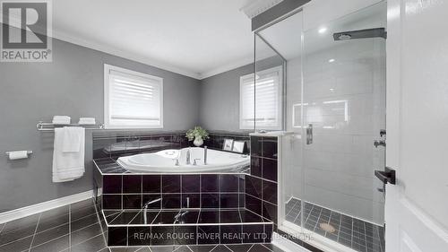 32 Dalmato Court, Vaughan (Vaughan Grove), ON - Indoor Photo Showing Bathroom