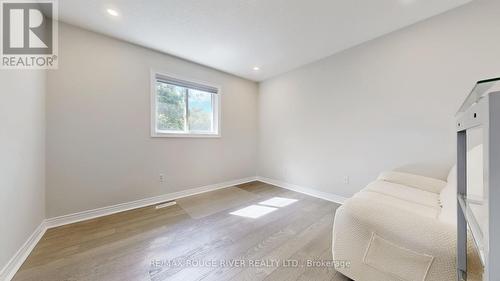 32 Dalmato Court, Vaughan (Vaughan Grove), ON - Indoor Photo Showing Other Room