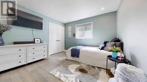 32 Dalmato Court, Vaughan (Vaughan Grove), ON - Indoor Photo Showing Bedroom