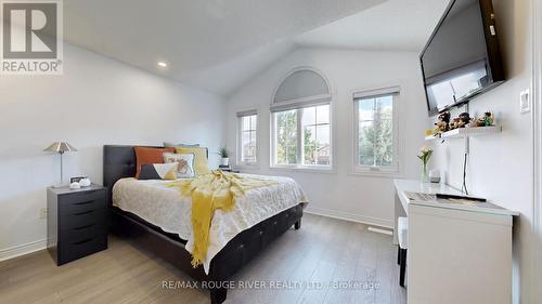 32 Dalmato Court, Vaughan (Vaughan Grove), ON - Indoor Photo Showing Bedroom