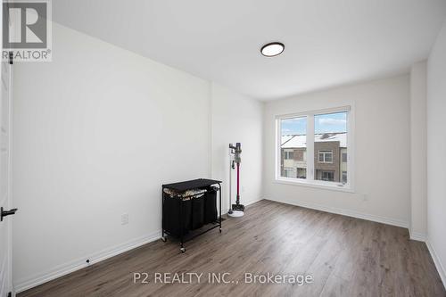 235 Vivant Street, Newmarket, ON - Indoor Photo Showing Other Room