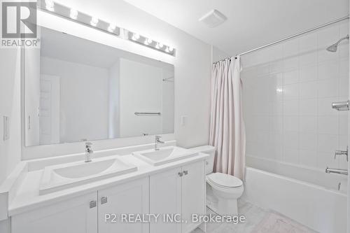 235 Vivant Street, Newmarket, ON - Indoor Photo Showing Bathroom