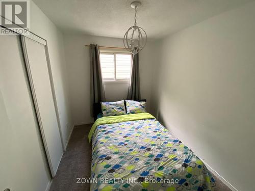 11 Bristow Court, Barrie (Allandale Heights), ON - Indoor Photo Showing Bedroom