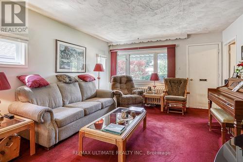 309 Morningside Avenue, Toronto (West Hill), ON - Indoor Photo Showing Living Room