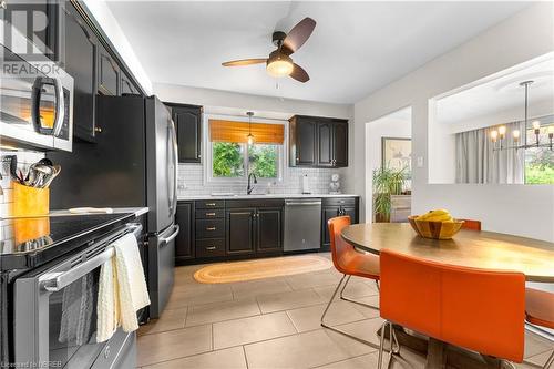 58 Riddle Court, North Bay, ON - Indoor Photo Showing Kitchen