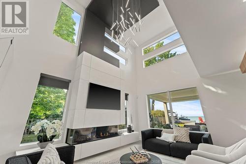 754 Old Tecumseh Road, Lakeshore, ON - Indoor Photo Showing Living Room With Fireplace