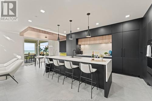 754 Old Tecumseh Road, Lakeshore, ON - Indoor Photo Showing Dining Room