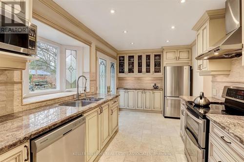 1416 Elaine Trail, Mississauga, ON - Indoor Photo Showing Kitchen With Double Sink With Upgraded Kitchen