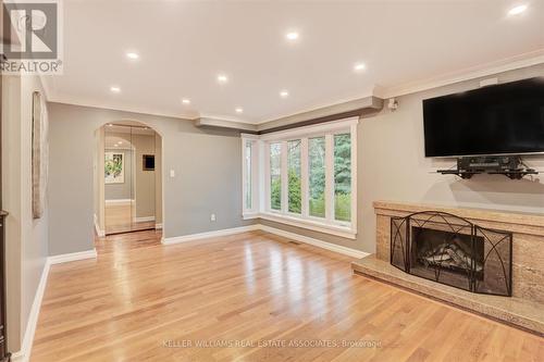 1416 Elaine Trail, Mississauga, ON - Indoor Photo Showing Living Room With Fireplace