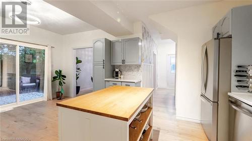 770 8Th Avenue E, Owen Sound, ON - Indoor Photo Showing Kitchen