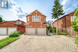 5146 NISHGA COURT  Mississauga, ON L5R 2M7