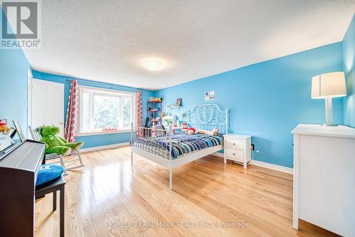 5146 Nishga Court, Mississauga, ON - Indoor Photo Showing Bedroom