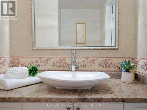 7 Stornwood Court, Brampton (Fletcher'S Creek South), ON - Indoor Photo Showing Bathroom