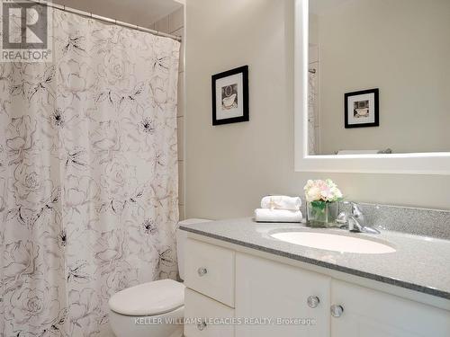 7 Stornwood Court, Brampton (Fletcher'S Creek South), ON - Indoor Photo Showing Bathroom