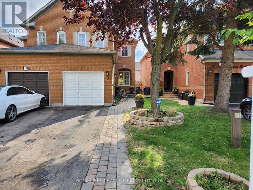 17 Clover Bloom Road, Brampton (Sandringham-Wellington), ON - Outdoor