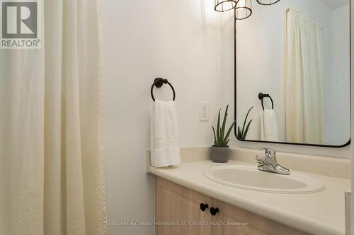 157 Charlton Settlement Avenue, Toronto (Mount Dennis), ON - Indoor Photo Showing Bathroom