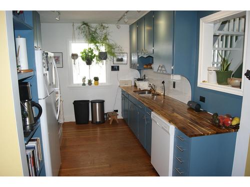 343 Archibald Street, Kimberley, BC - Indoor Photo Showing Kitchen