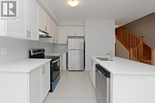 142 Corley Street, Kawartha Lakes (Lindsay), ON - Indoor Photo Showing Kitchen With Stainless Steel Kitchen With Double Sink